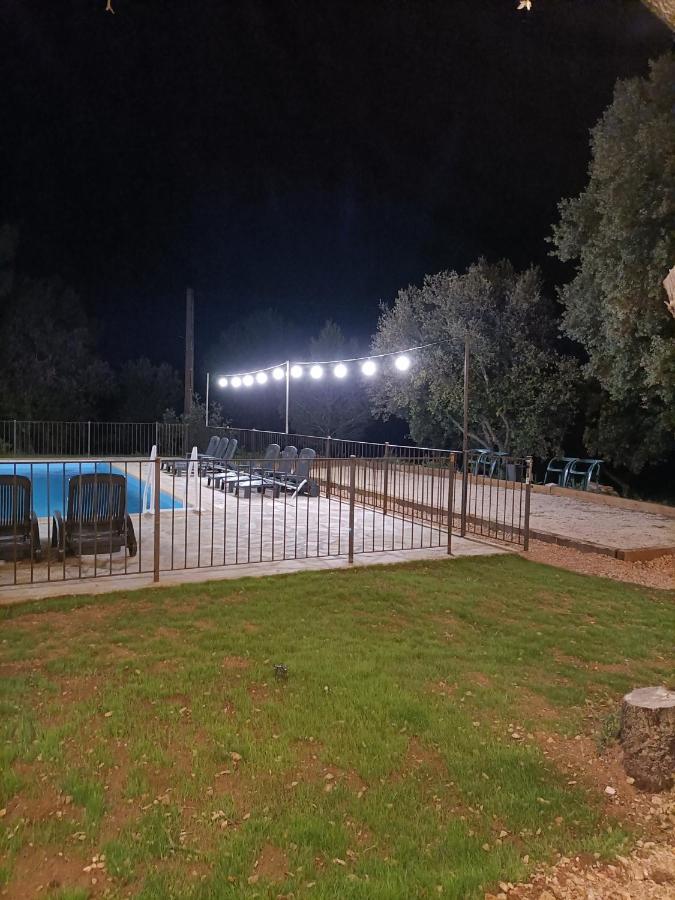 Villa Les Git'Anes de Pontevès Extérieur photo